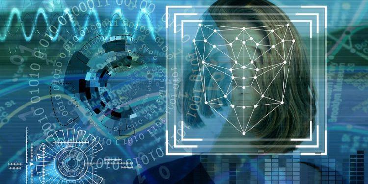 функция распознавания лица в медицинской маске