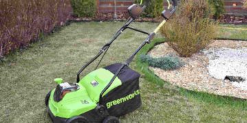 Аккумуляторный аэратор-скарификатор Greenworks GD40SC36