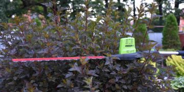 аккумуляторный штанговый кусторез Greenworks G60PHT