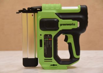аккумуляторный гвоздезабиватель Greenworks GD24BN