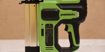 аккумуляторный гвоздезабиватель Greenworks GD24BN