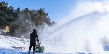 как выбрать аккумуляторный снегоуборщик для частного дома