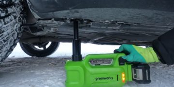 аккумуляторный домкрат Greenworks G24JACK