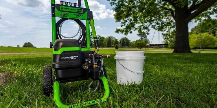 аккумуляторная мойка высокого давления Greenworks GDP60DP