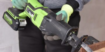 аккумуляторная сабельная пила Greenworks GD24RS