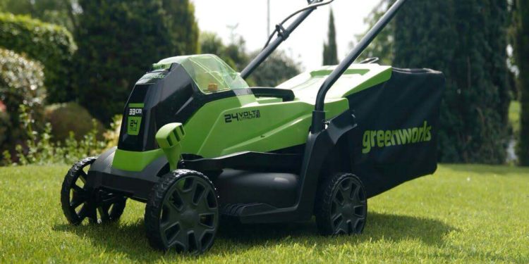 как выбрать газонокосилку для дачи