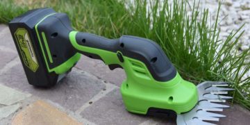 аккумуляторные ножницы-кусторез Greenworks G24SHT