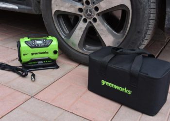 аккумуляторный автомобильный компрессор Greenworks ACG301