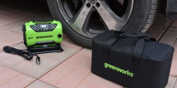 аккумуляторный автомобильный компрессор Greenworks ACG301